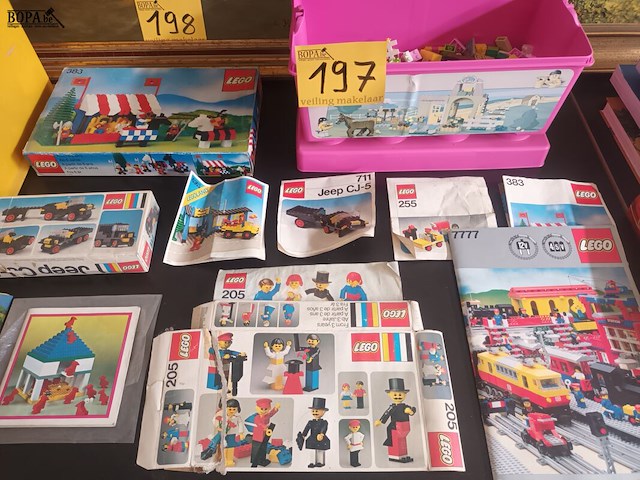 Lot 197 - lego - afbeelding 1 van  5