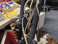 Lot 197 - politieknuppels 8 stuks - afbeelding 1 van  2