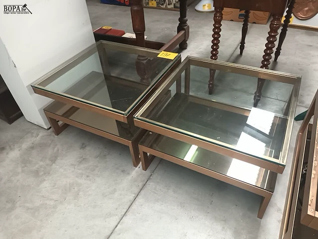 Lot 197 - salontafel belgochrom. 2 stuks - afbeelding 1 van  4