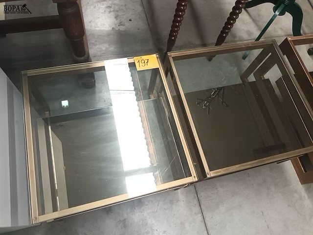 Lot 197 - salontafel belgochrom. 2 stuks - afbeelding 4 van  4