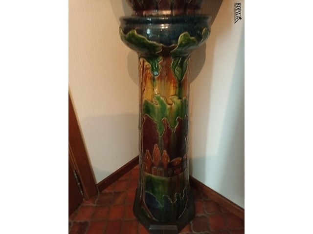 Lot 197 - vlaams aardewerk bloempot op staander - afbeelding 3 van  6