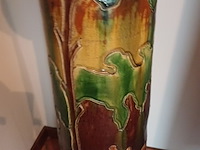 Lot 197 - vlaams aardewerk bloempot op staander - afbeelding 4 van  6