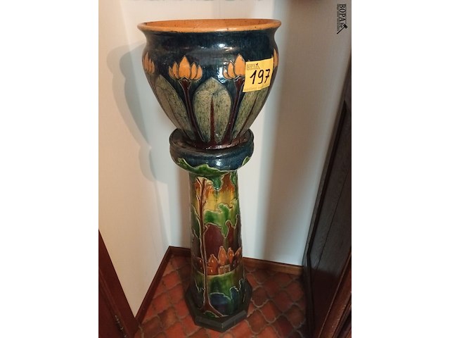 Lot 197 - vlaams aardewerk bloempot op staander - afbeelding 6 van  6