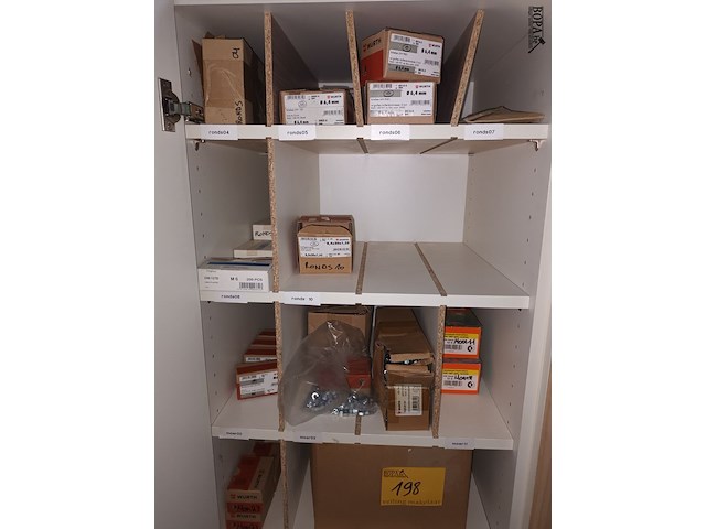 Lot 198 - bevestigingsmateriaal - afbeelding 2 van  4