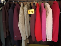Lot 198 - inhoud halkast - afbeelding 1 van  6
