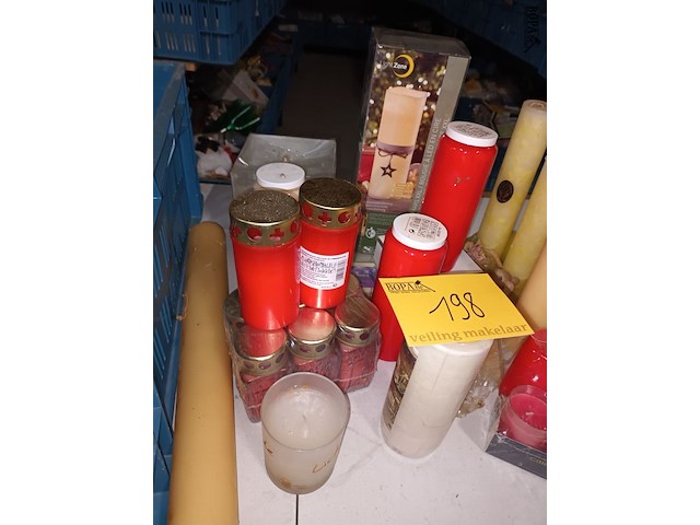 Lot 198 - kaarsen - afbeelding 3 van  4