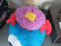 Lot 198 - knuffeldieren en deurhond. 4 stuks - afbeelding 1 van  5