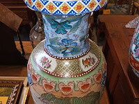 Lot 198 - oosterse vaas xl - afbeelding 2 van  6
