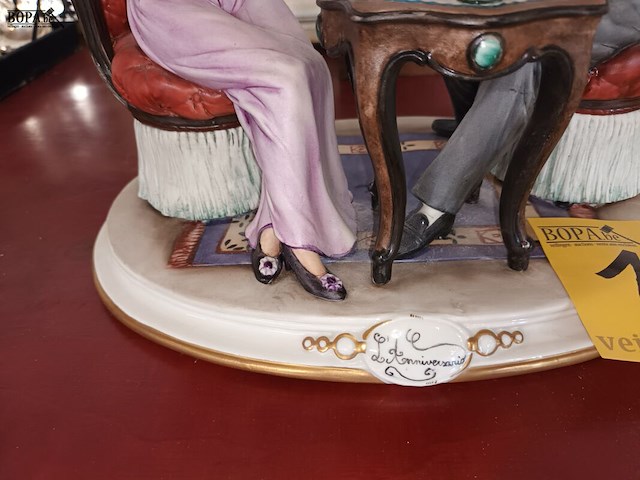 Lot 198 - porseleinen beeld capodimonte - afbeelding 6 van  7