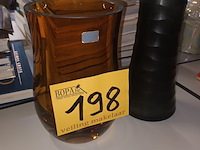 Lot 198 - siervaas in glas. 2 stuks - afbeelding 2 van  3