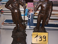 Lot 199 - beelden in zamac. 2 stuks - afbeelding 1 van  4
