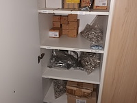 Lot 199 - bevestigingsmateriaal - afbeelding 1 van  6