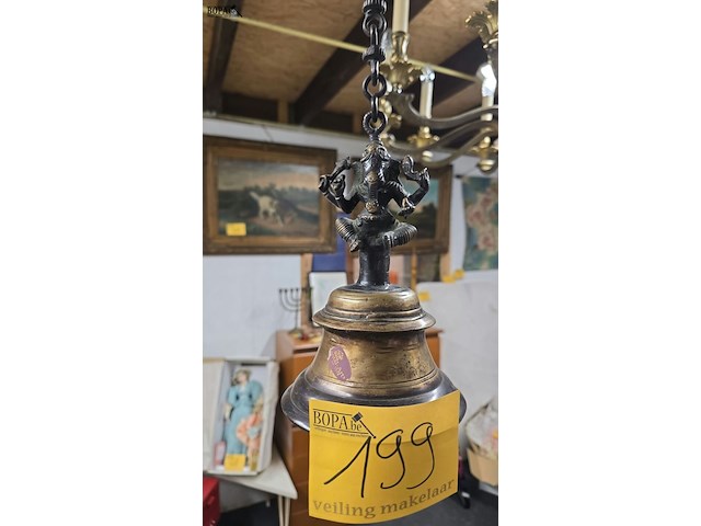 Lot 199 - bronzen bel ghanesa - afbeelding 2 van  4
