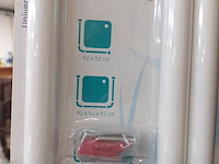 Lot 199 - douchegordijnstang - afbeelding 2 van  2