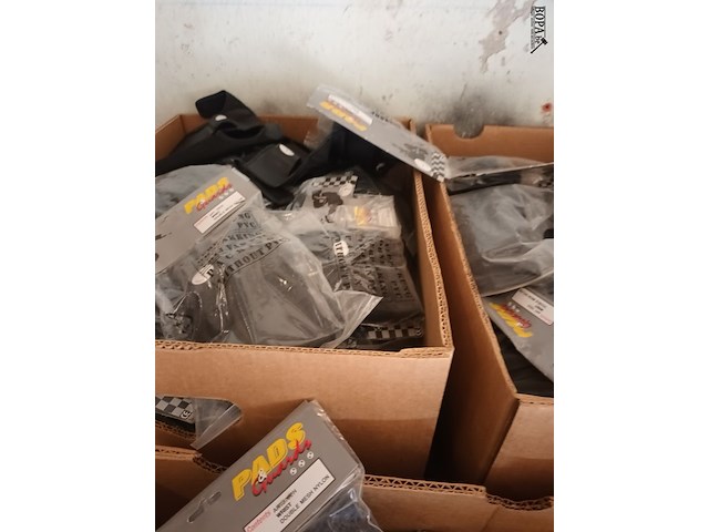 Lot 199 - pads guards actieve sporten. 5 dozen - afbeelding 4 van  7