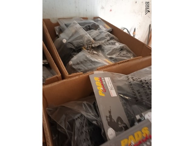 Lot 199 - pads guards actieve sporten. 5 dozen - afbeelding 6 van  7