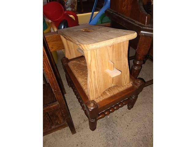 Lot 199 - vintage klein meubilair. 4 stuks - afbeelding 4 van  5