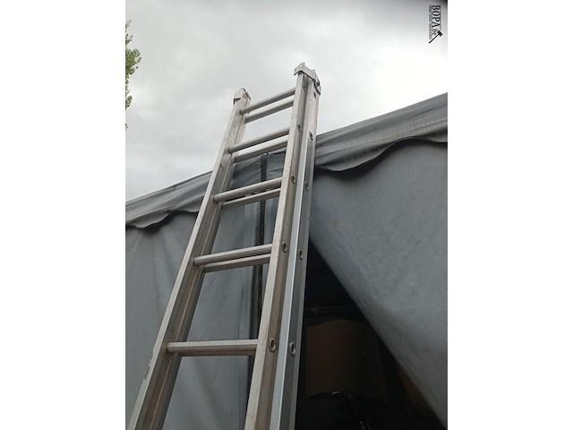Lot 2 - aluminium ladder - afbeelding 3 van  3