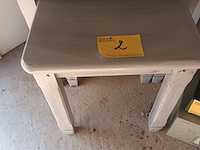 Lot 2 - bijzettafels. 2 stuks