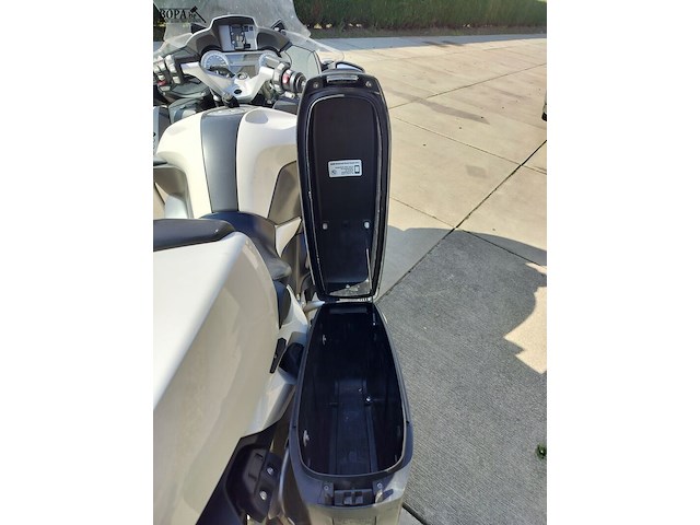 Lot 2 - bmw r 1200 rt (2017-chass.wb10a0306hz258939) - afbeelding 8 van  12