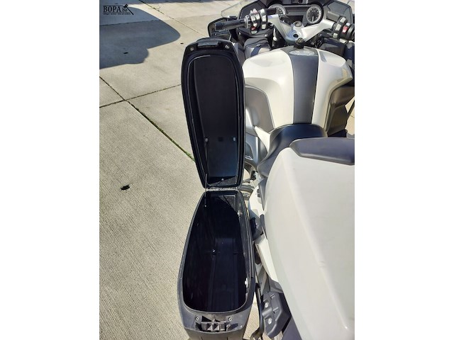 Lot 2 - bmw r 1200 rt (2017-chass.wb10a0306hz258939) - afbeelding 9 van  12