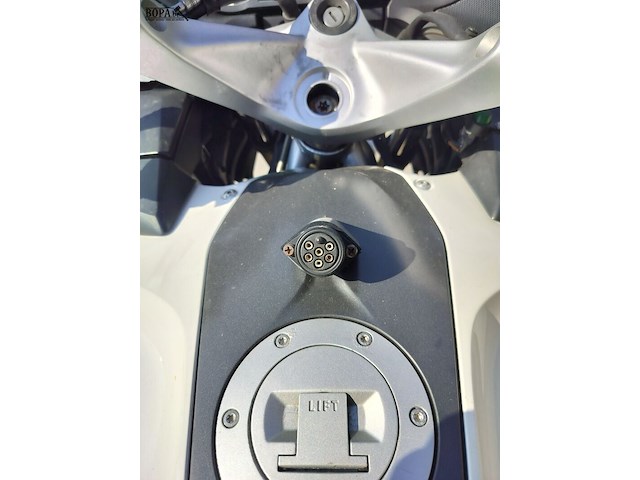 Lot 2 - bmw r 1200 rt (2017-chass.wb10a0306hz258939) - afbeelding 12 van  12