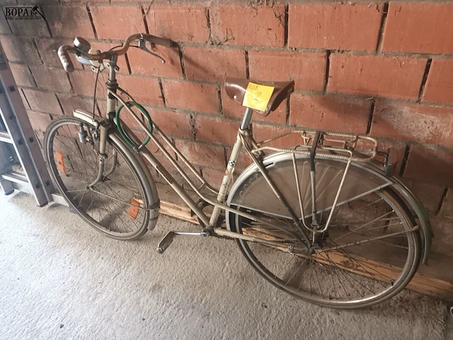 Lot 2 - damesfiets salvator - afbeelding 1 van  3