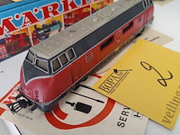 Lot 2 - diesel locomotief - afbeelding 2 van  4
