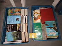 Lot 2 - franstalige boeken. 2 bakken - afbeelding 1 van  6
