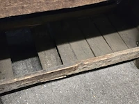 Lot 2 - houten werkbank met bankschroef - afbeelding 3 van  7