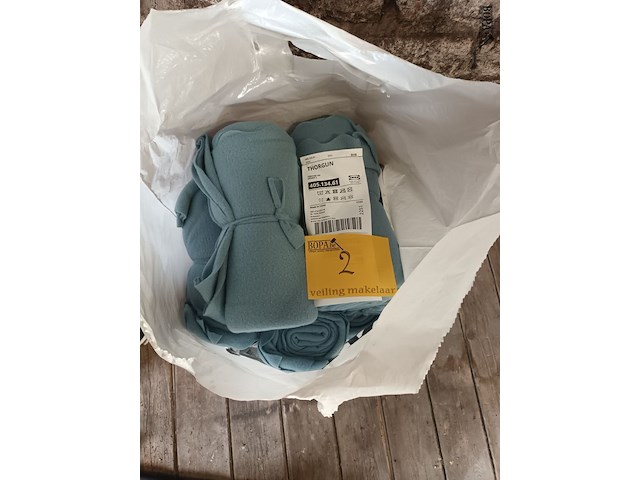 Lot 2 - ikea fleece dekentjes. 13 stuks - afbeelding 1 van  4