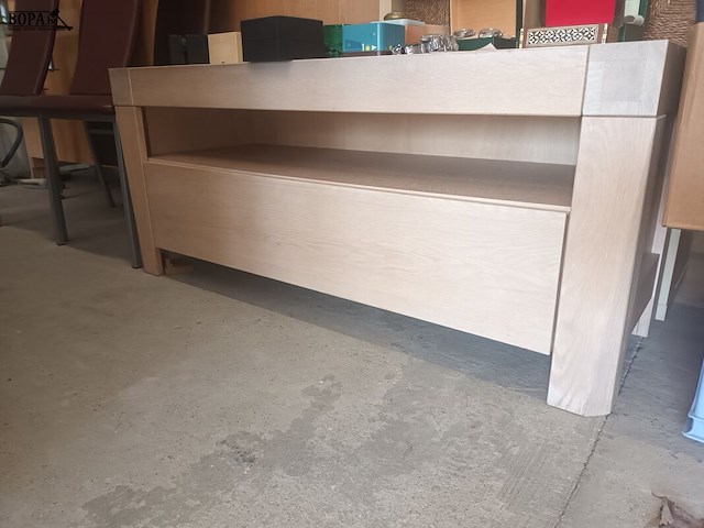 Lot 2 - lage kast - afbeelding 2 van  2