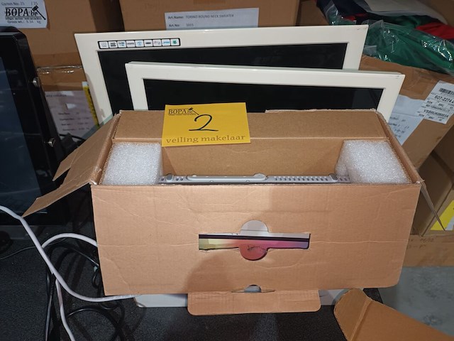 Lot 2 - led tv/dvd combi schermen. 3 stuks - afbeelding 1 van  6