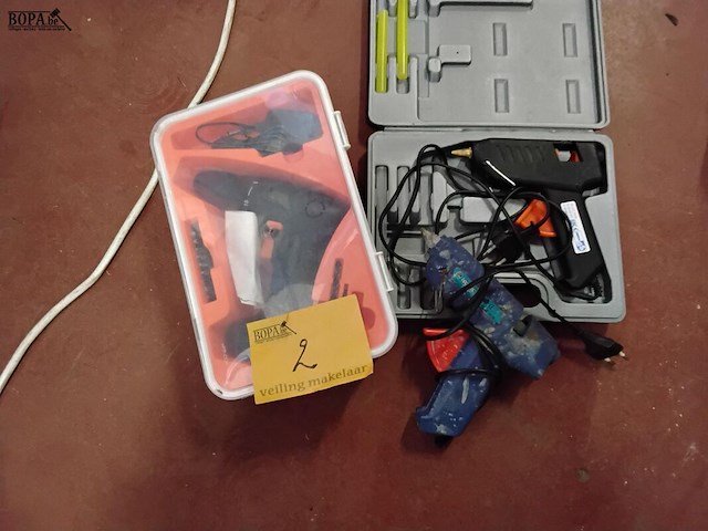 Lot 2 - lijmpistool en boormachine fixa - afbeelding 1 van  4