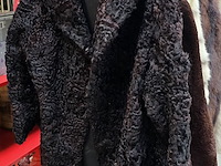 Lot 2 - lot pelsmantels 6 stuks - afbeelding 2 van  7