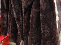 Lot 2 - lot pelsmantels 6 stuks - afbeelding 3 van  7