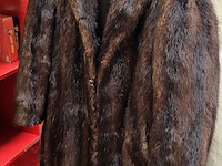 Lot 2 - lot pelsmantels 6 stuks - afbeelding 5 van  7