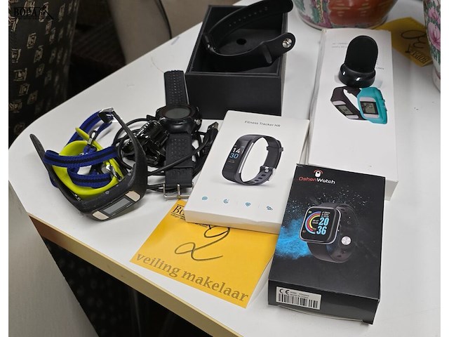 Lot 2 - lot smartwatches 7 stuks - afbeelding 1 van  6