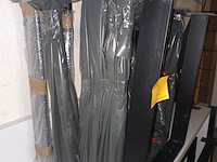 Lot 2 - metalen tafelpoten trapezium. 6 stuks - afbeelding 2 van  3