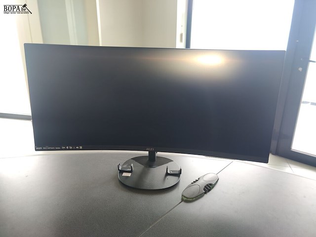 Lot 2 - msi pro curved screen - afbeelding 1 van  7
