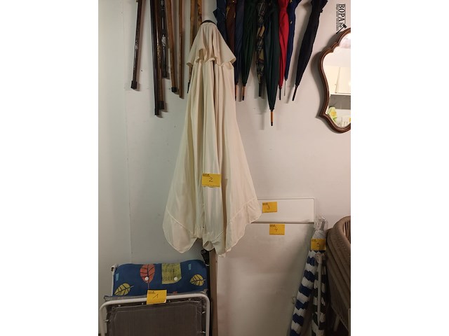 Lot 2 - parasol ecru - afbeelding 1 van  3