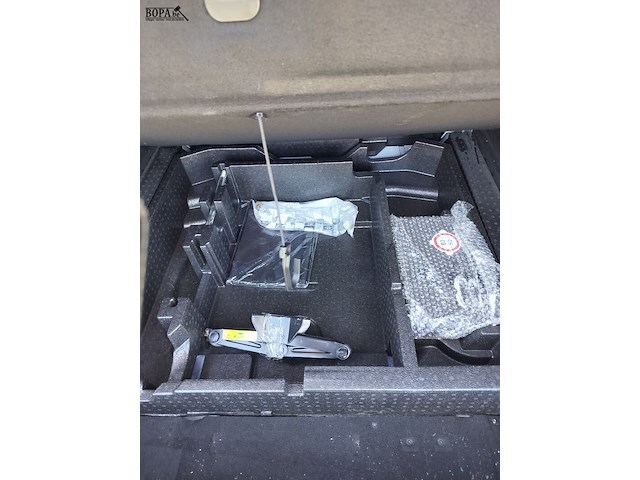 Lot 2 - peugeot 308 (2018-chass.vf3lcyhypjs284352) - afbeelding 18 van  21