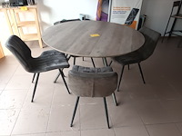 Lot 2 - ronde tafel met 4 stoelen