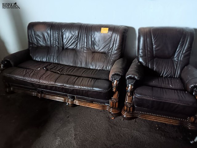 Lot 2 - salon - afbeelding 1 van  1