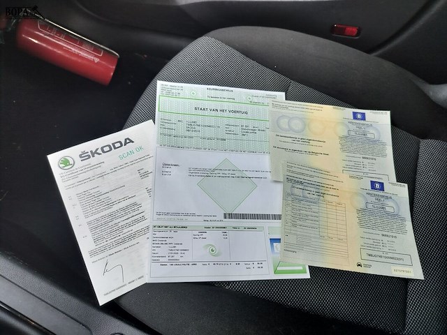 Lot 2 - skoda octavia (2015-chass.tmbjg7ne1g0056522) - afbeelding 9 van  30