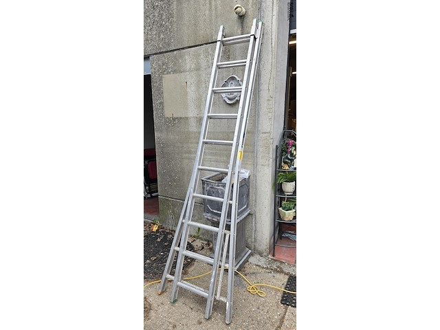 Lot 2 - uitschuifbare ladder 2 x 10 treden - afbeelding 1 van  2