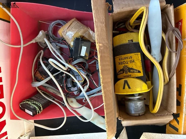 Lot 2 - vintage graupner taxi modelvliegtuig - afbeelding 3 van  6