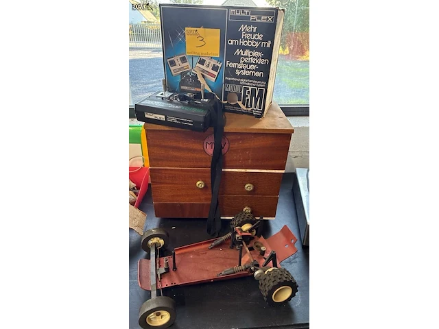 Lot 2 - vintage graupner taxi modelvliegtuig - afbeelding 6 van  6