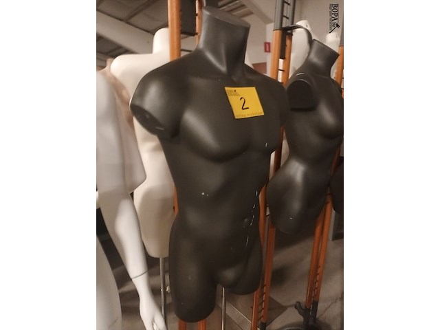 Lot 2 - zwarte torso man met statief - afbeelding 1 van  4