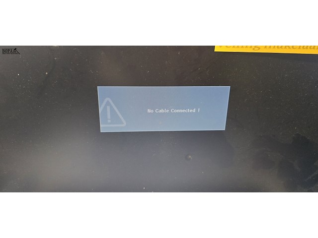 Lot 20 - benq computerscherm met toetsenbord - afbeelding 2 van  4